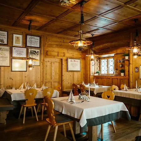 Zum Goldenen Loewen 4* Nauders