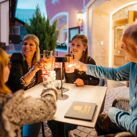 Zum Goldenen Loewen Мини-отель 4*