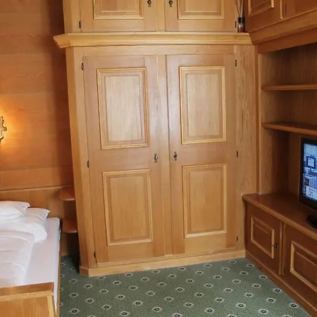 Zum Goldenen Loewen Мини-отель