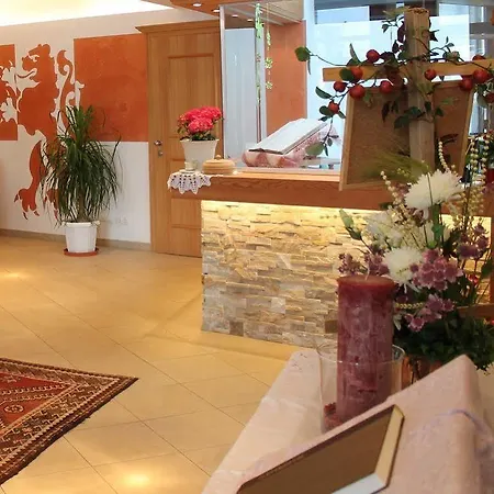 Zum Goldenen Loewen Наудерс