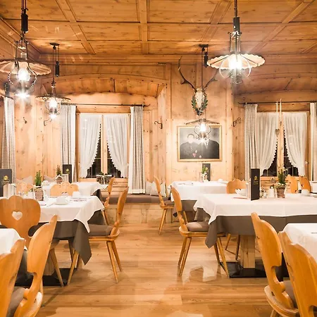 Zum Goldenen Loewen Nauders