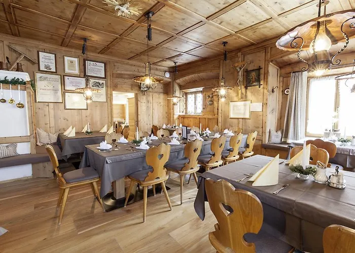 Locanda Zum Goldenen Loewen 4*