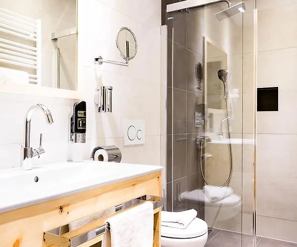 Locanda Zum Goldenen Loewen 4*