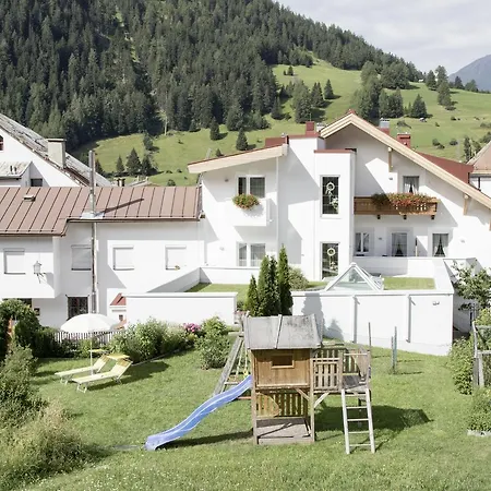 Inn Zum Goldenen Loewen 4*