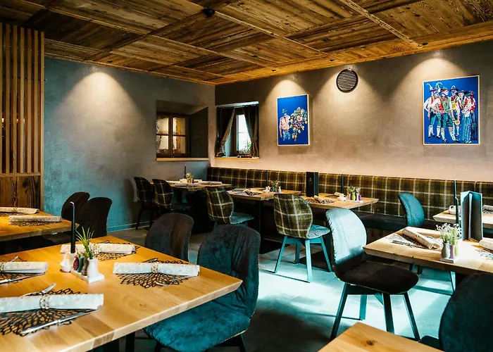 Zum Goldenen Loewen Penzion 4*